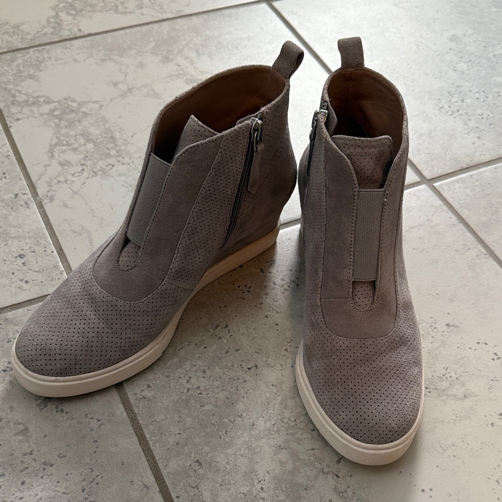 L. Paolo Wedge Shoe